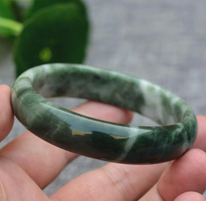 Pure Jade Bangle Bracelet - Healing & Protecting